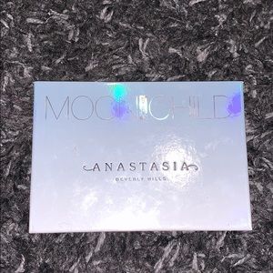 Anastasia Beverly Hills moon child palette